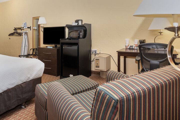 Room 26 of 37