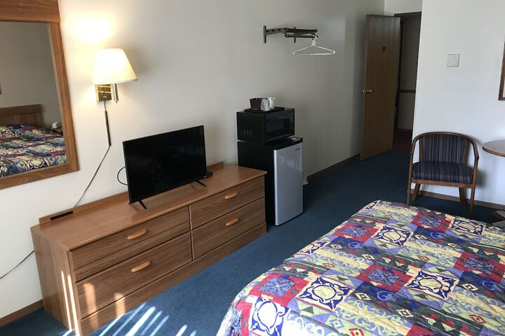 Room 7 of 10