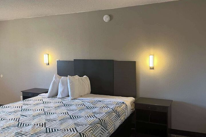 Motel 6 Hurricane WV