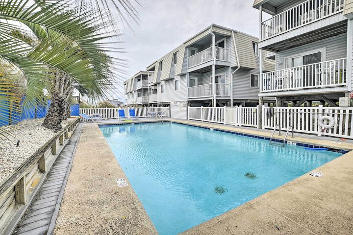 Cozy Ocean Isle Beach Condo Steps to the Beach!