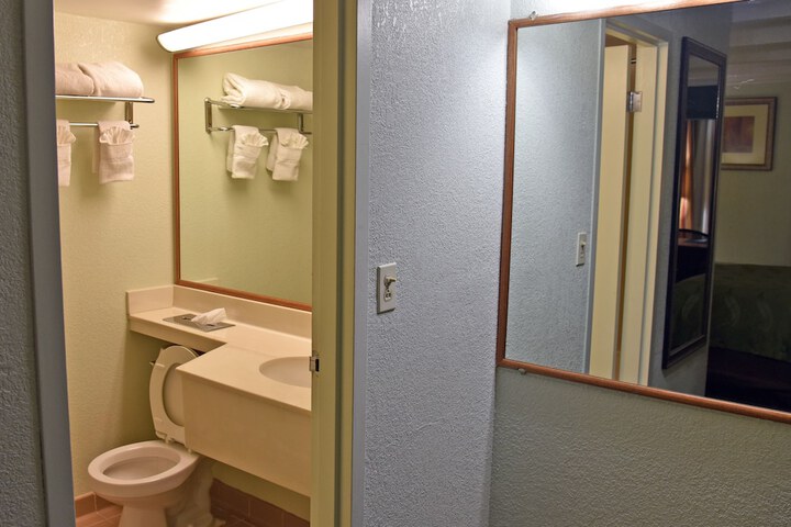 Room 21 of 75
