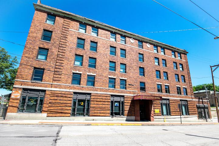 Rochester Hotel