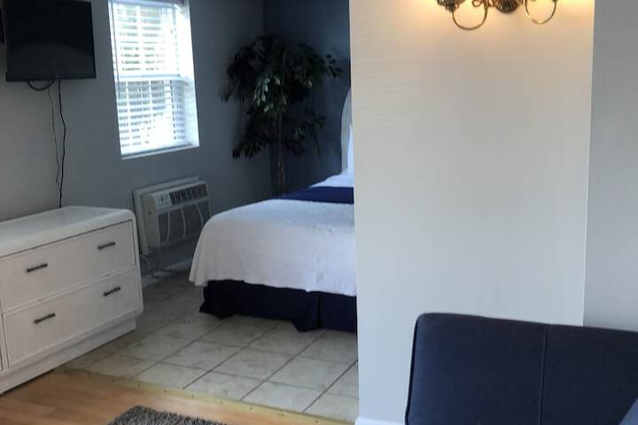 Room 50 of 74