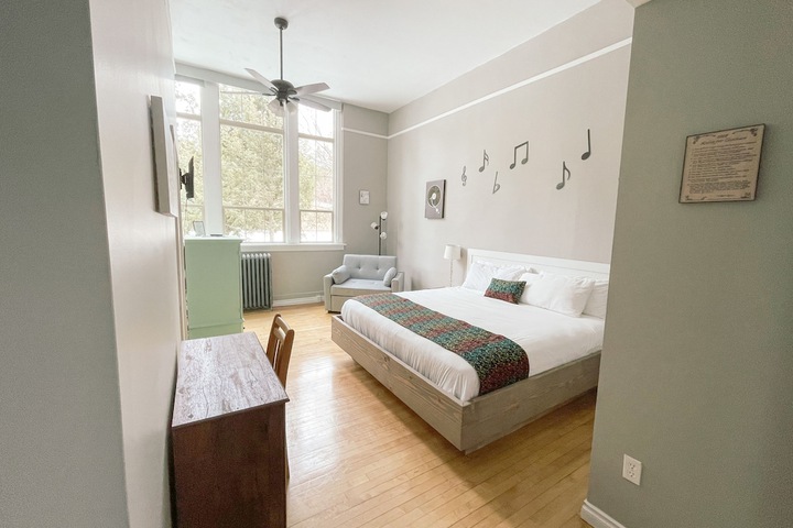 Room 82 of 140