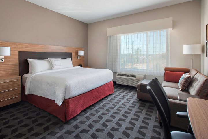 Room 21 of 28