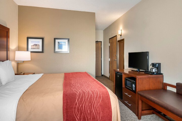 Room 27 of 45
