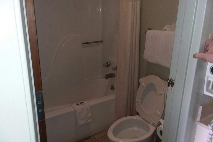 Room 21 of 33