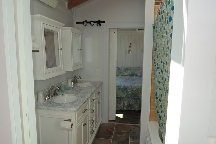 Shorelands Guest Resort and Cottages