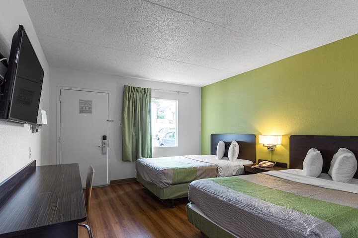 Room 22 of 38