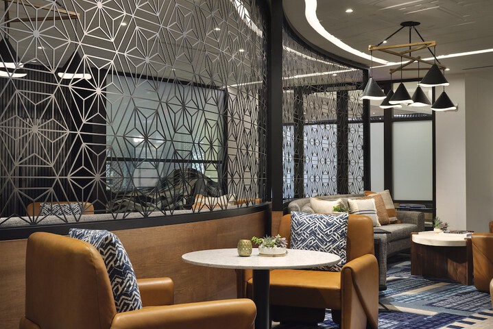 Lounge 61 of 75