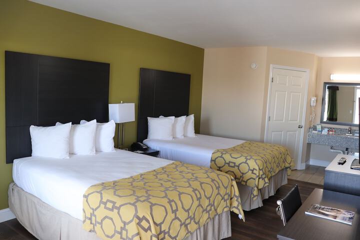 Room 15 of 33