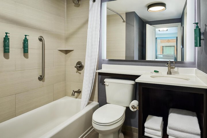 Hotel Alex Johnson Rapid City Curio Collection by Hilton