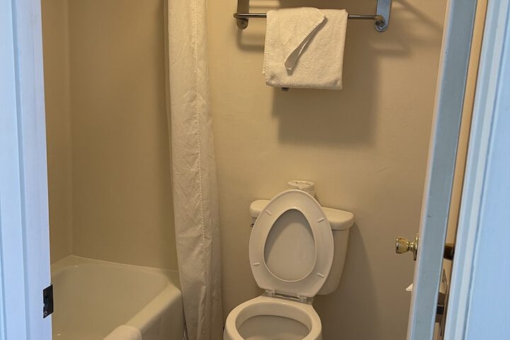 Room 13 of 22