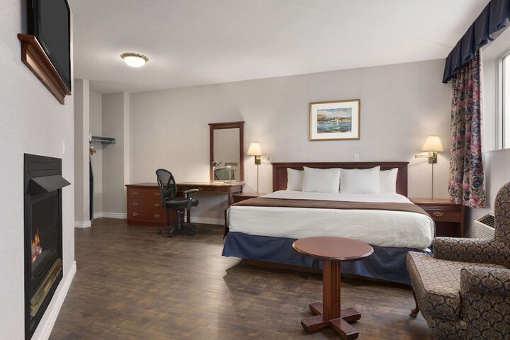 Room 15 of 26