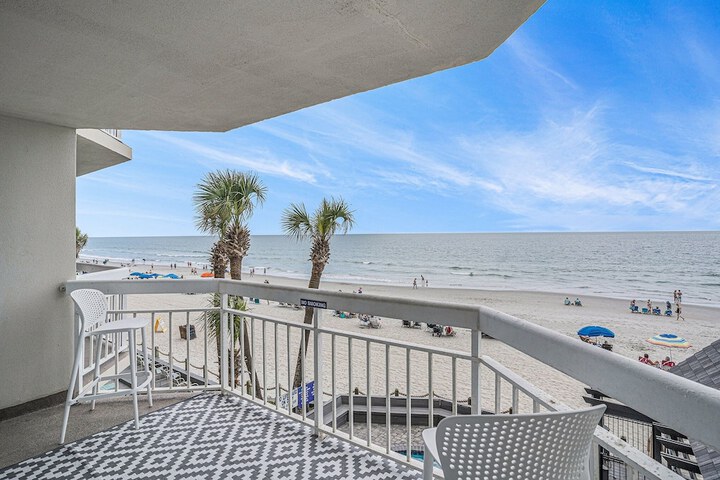 0206 Waters Edge Resort 1 Bedroom Condo by RedAwning