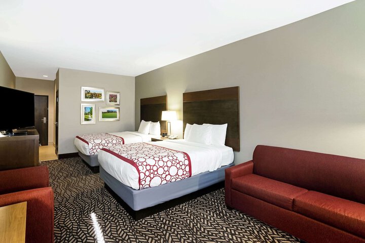 Room 15 of 38