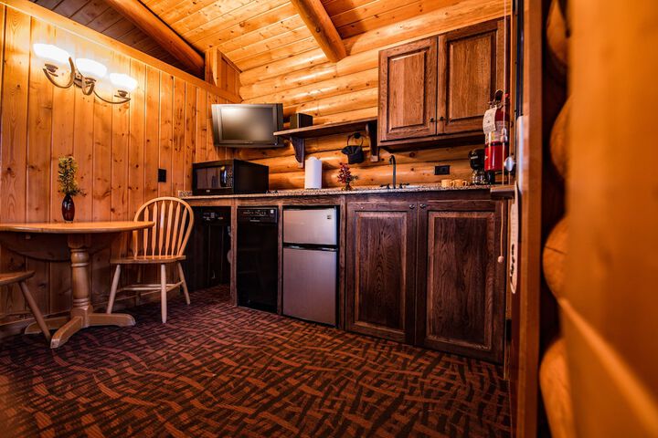 Elk Country Inn