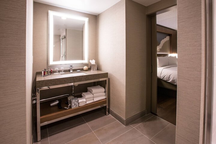 Room 45 of 135