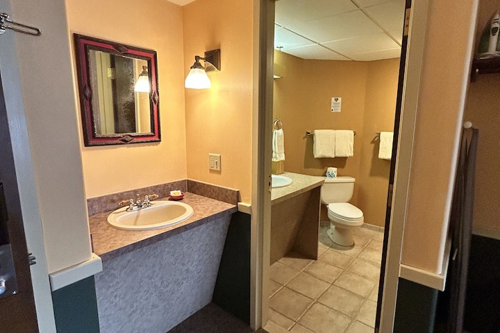 Room 142 of 260