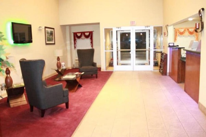Star City Inn & Suites