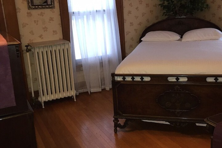 Room 43 of 79