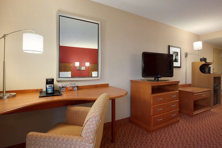 Hampton Inn & Suites Hartford / East Hartford