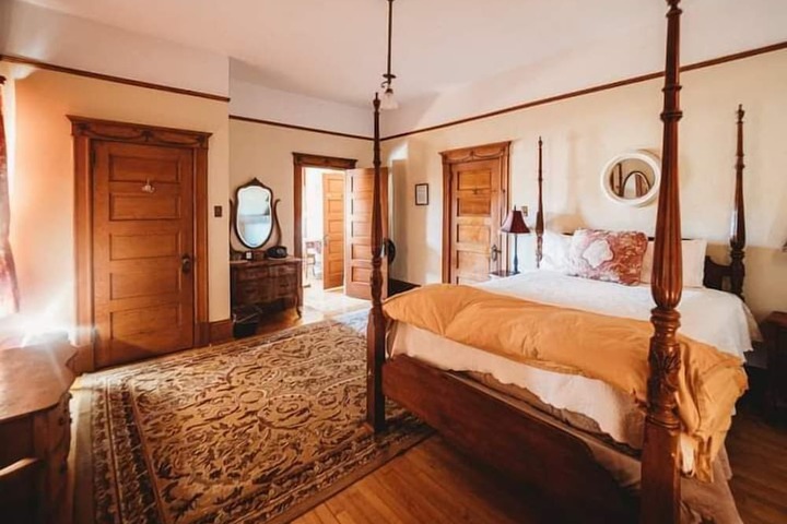 Room 49 of 51