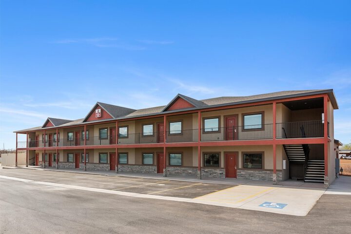 Best Western Plus Landmark Hotel