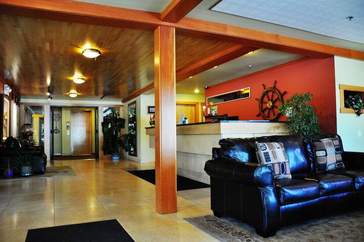 Hotel Interior 3 of 28