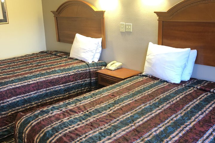 Room 28 of 48