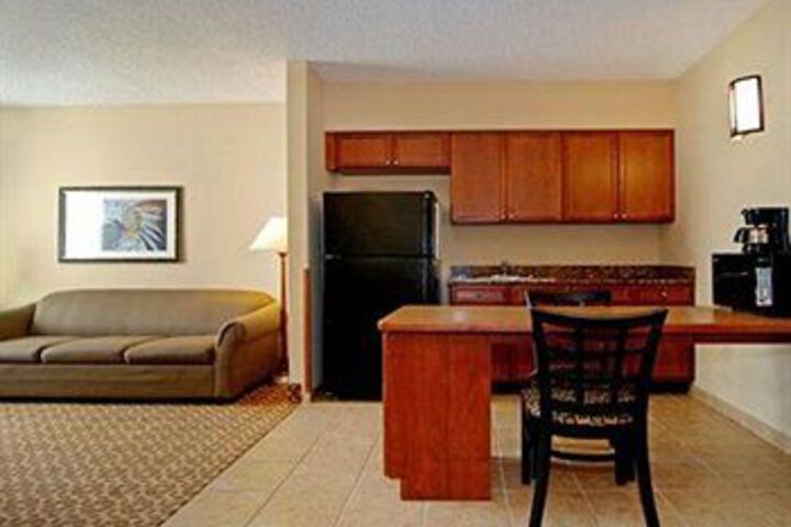 MainStay Suites