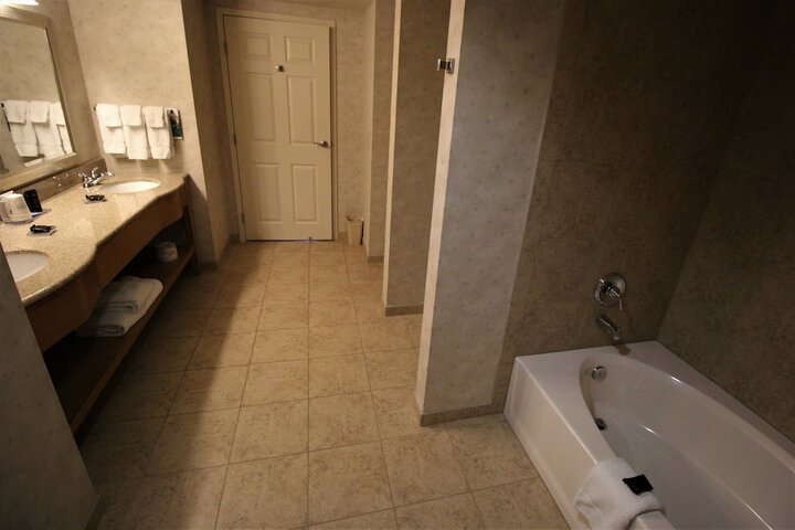 Room 7 of 19