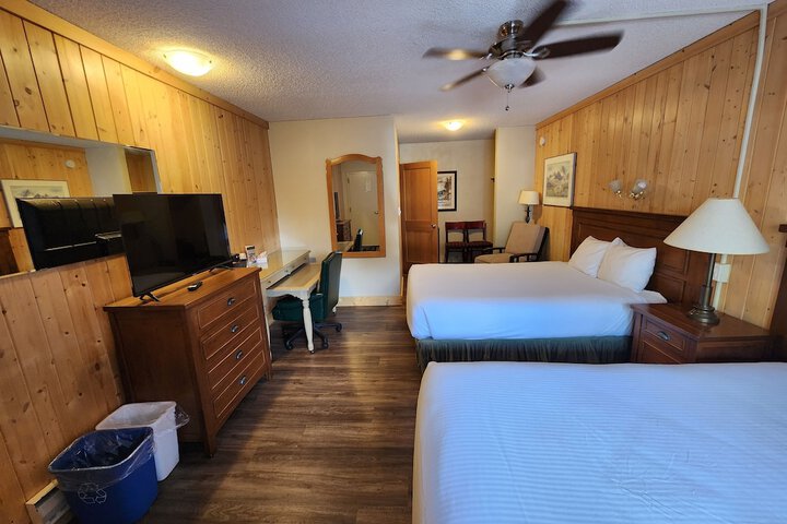 Aspen Village Inn