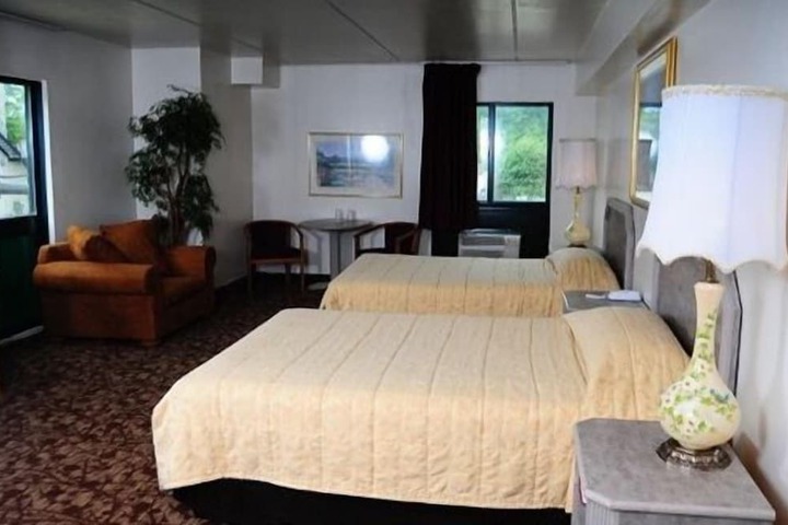Room 14 of 19