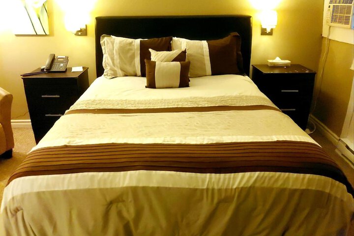 Room 18 of 29