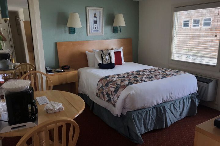The Corsair & Cross Rip Oceanfront Resort