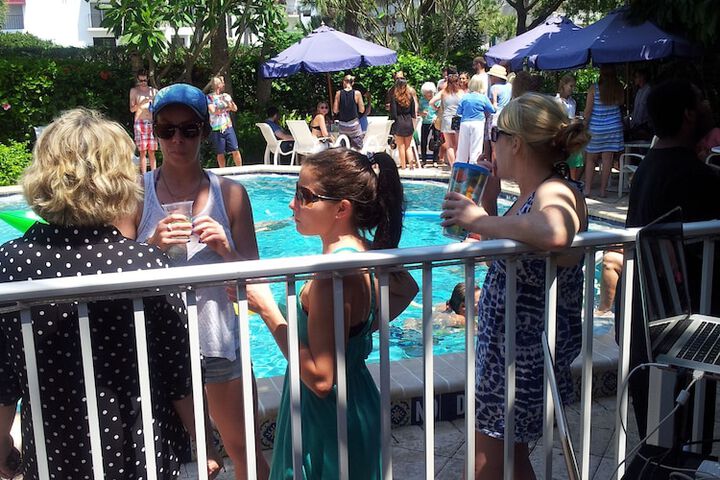 Pool 11 of 392