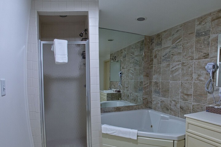 Hot Tub 78 of 91