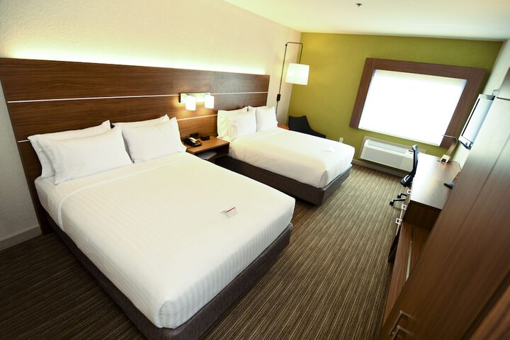 Room 73 of 126