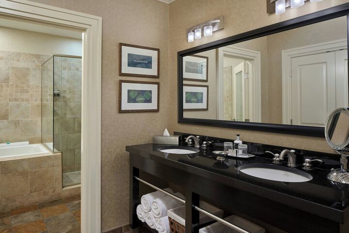 Craddock Terry Hotel Lynchburg, a Tribute Portfolio Hotel