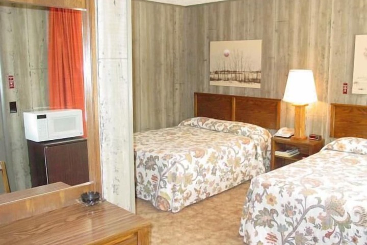 Room 50 of 95