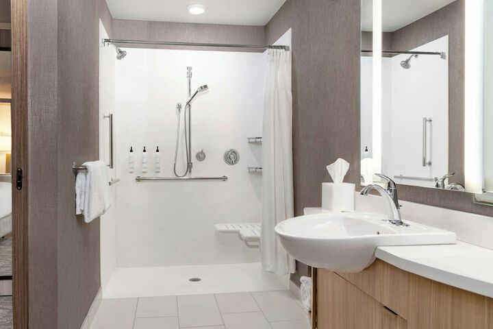 Room 18 of 26