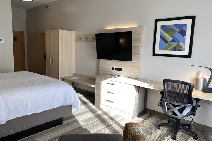 Holiday Inn Express Hotel & Suites Logansport by IHG