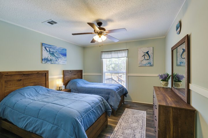 Charming Perry Home 2 Mi to the Gulf!