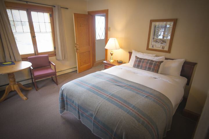 Room 61 of 229