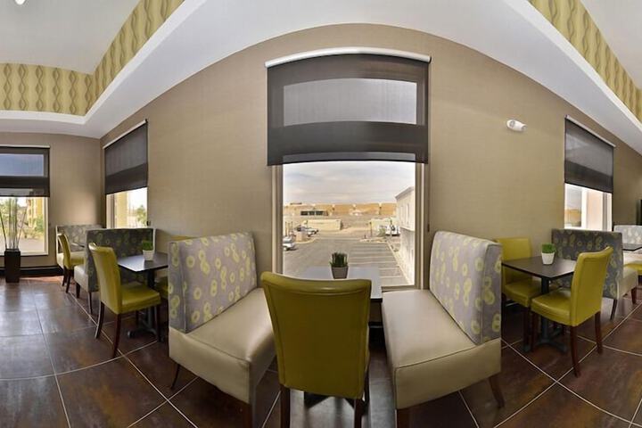 Comfort Inn & Suites El Paso I-10 Airport Area