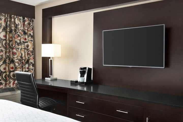 Room 41 of 84