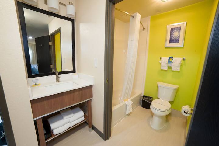 Arya Inn & Suites Farmers Branch