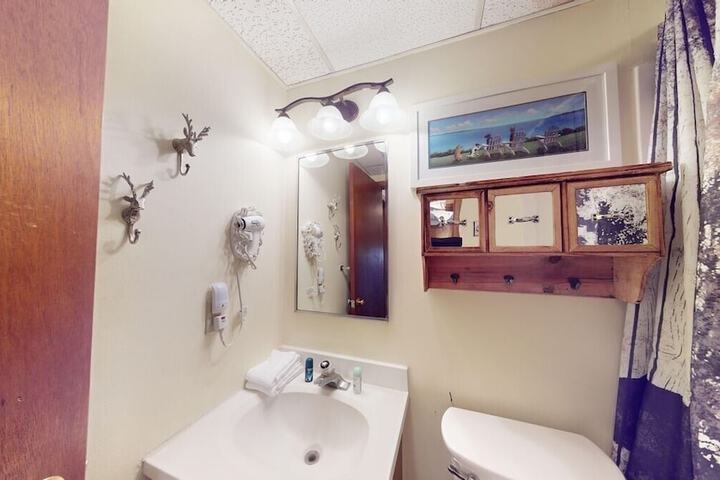 Room 19 of 38