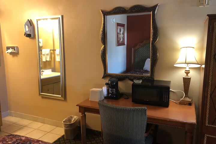 Riverton Inn & Suites